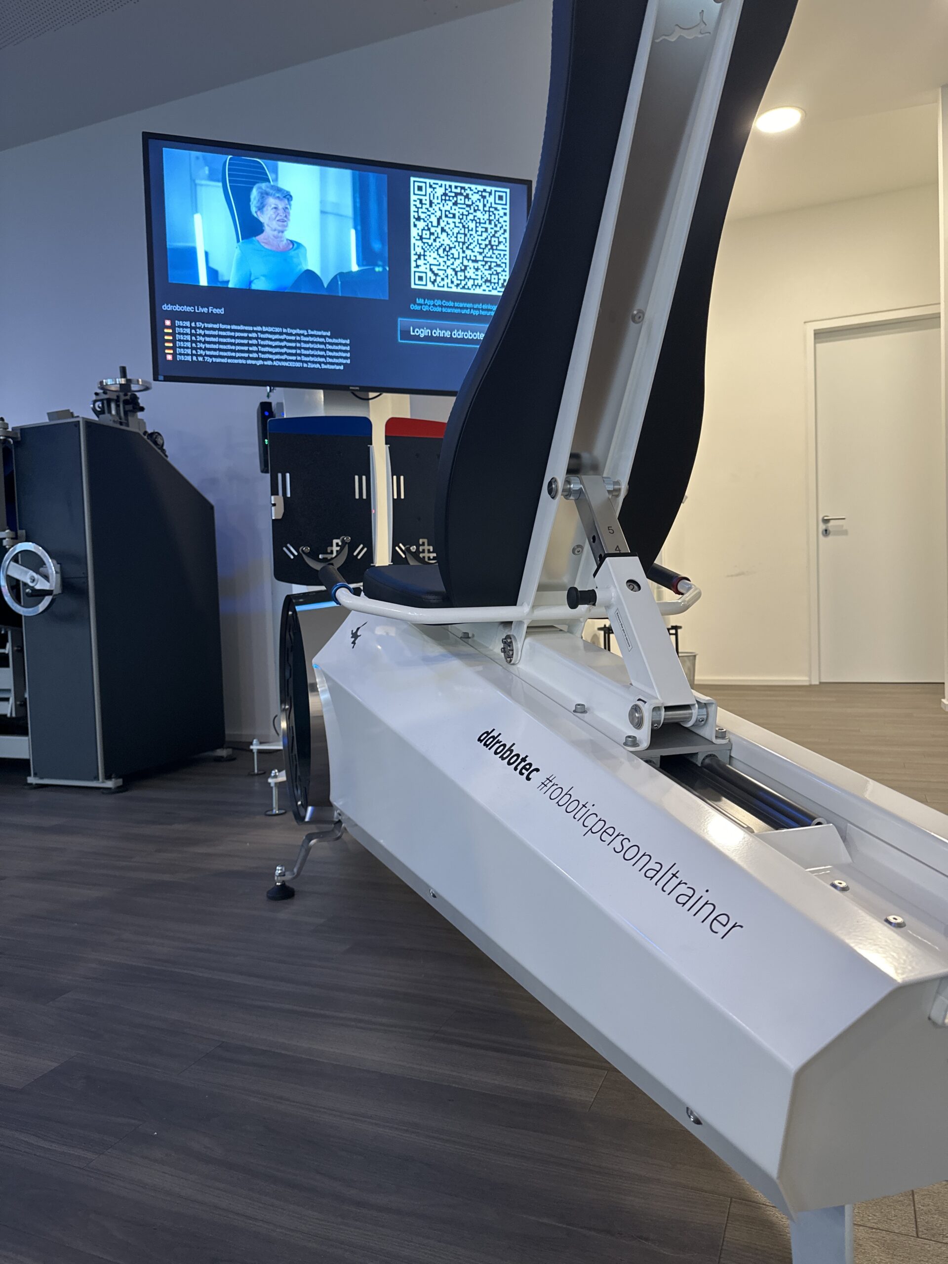 DDF88BD3-26BA-4F73-A7A4-71C320AF1CAB